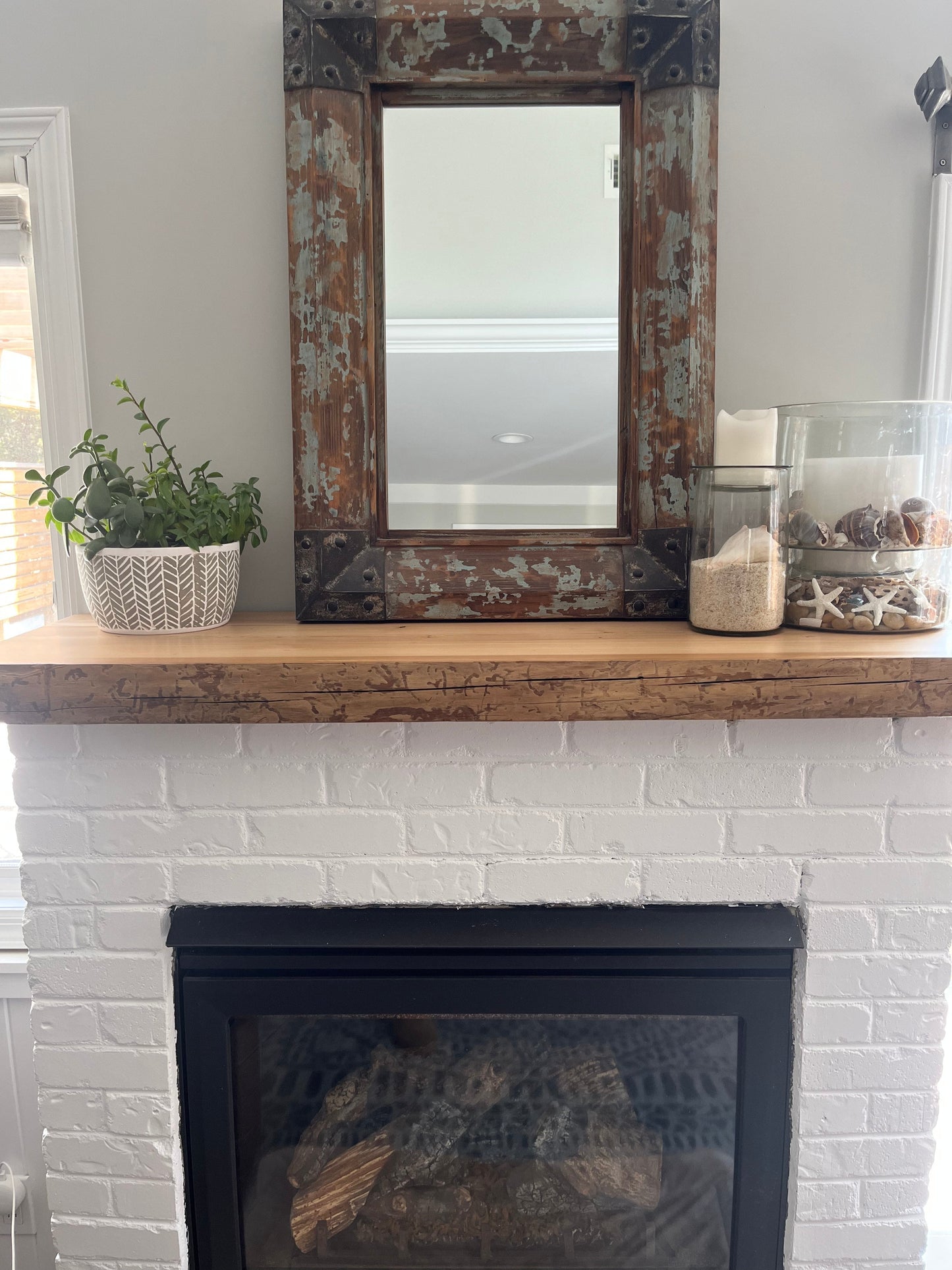 Mantel Baldwin, 72"